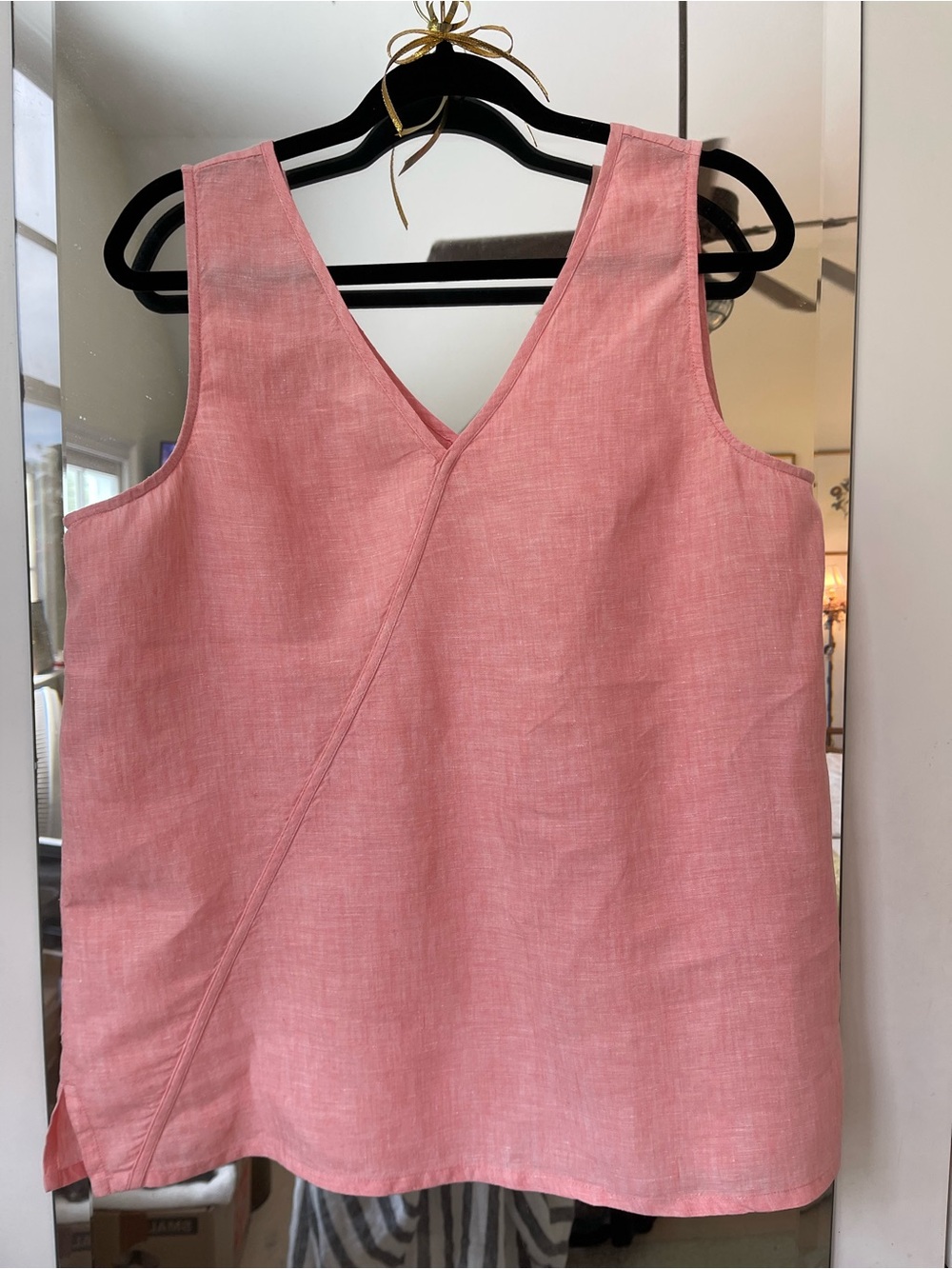 Jones New York Salmon Sleeveless V-Neck Linen Shell size L.